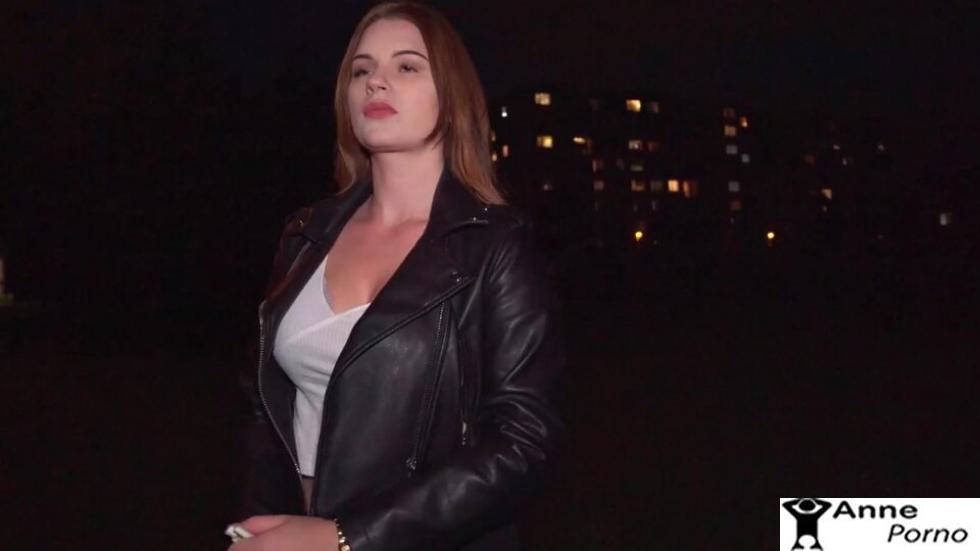 Bu Memeler Gerçek Mi? Para Karşılığı Public Sikiş