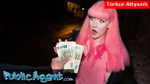 Pembe Saçlı Entel Kız Parayı Görünce Şoriği Akıyor