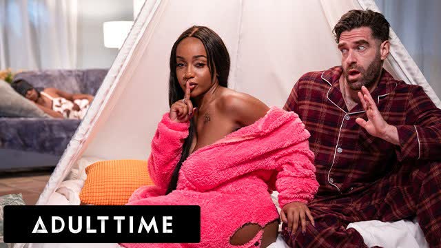 Karısının İş Yerinden Zenci Arkadaşıyla Sikişen Çapkın Adam