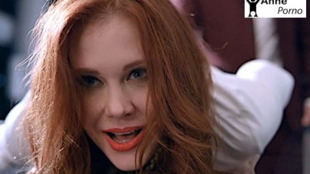 Havuç Kafalı Sevgilisine Demir Yarrağı Acımadan İteliyo