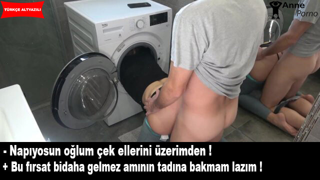 Makinaya Sıkışan Annesini Siken Utanmaz Piç