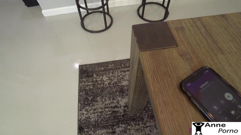 Lezbiyen Fetişi Olan Hatun Gencecik Kıza Sevişmeyi Yaşatarak Öğretiyor