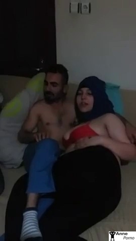 Türk Türbanlı Meme Şov Yapıyor